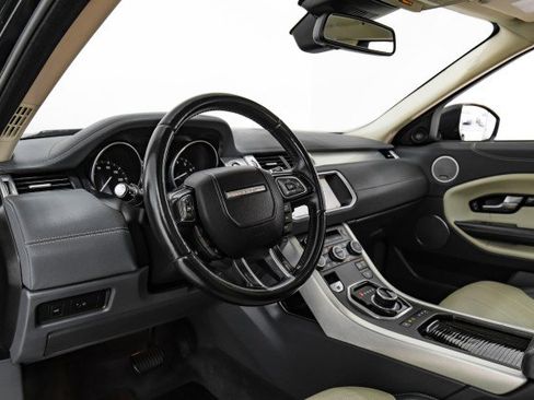 Used 2017 Land Rover Range Rover Evoque SE Premium image 13