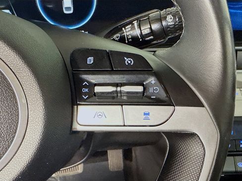 Used 2021 Hyundai Elantra Limited image 15