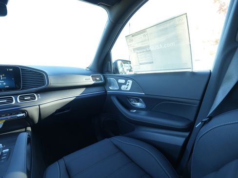New 2026 Mercedes-Benz GLS 450 4MATIC image 23