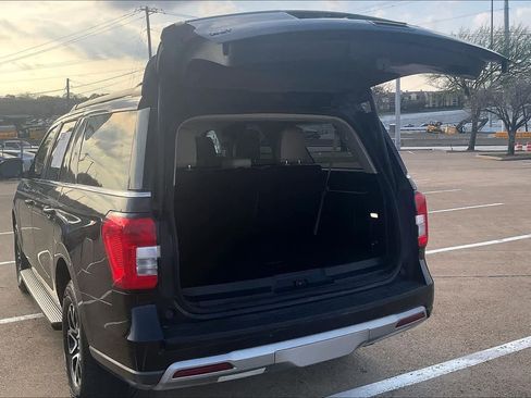 Used 2024 Ford Expedition Max XLT image 17