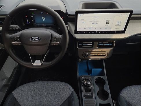 New 2025 Ford Maverick XLT w/ XLT Luxury Package image 9