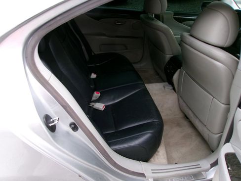 Used 2007 Lexus LS 460 RWD image 7