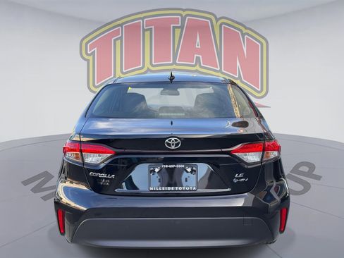 Used 2026 Toyota Corolla LE w/ LE Premium Package FWD image 4