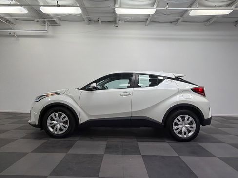 Used 2021 Toyota C-HR LE image 4