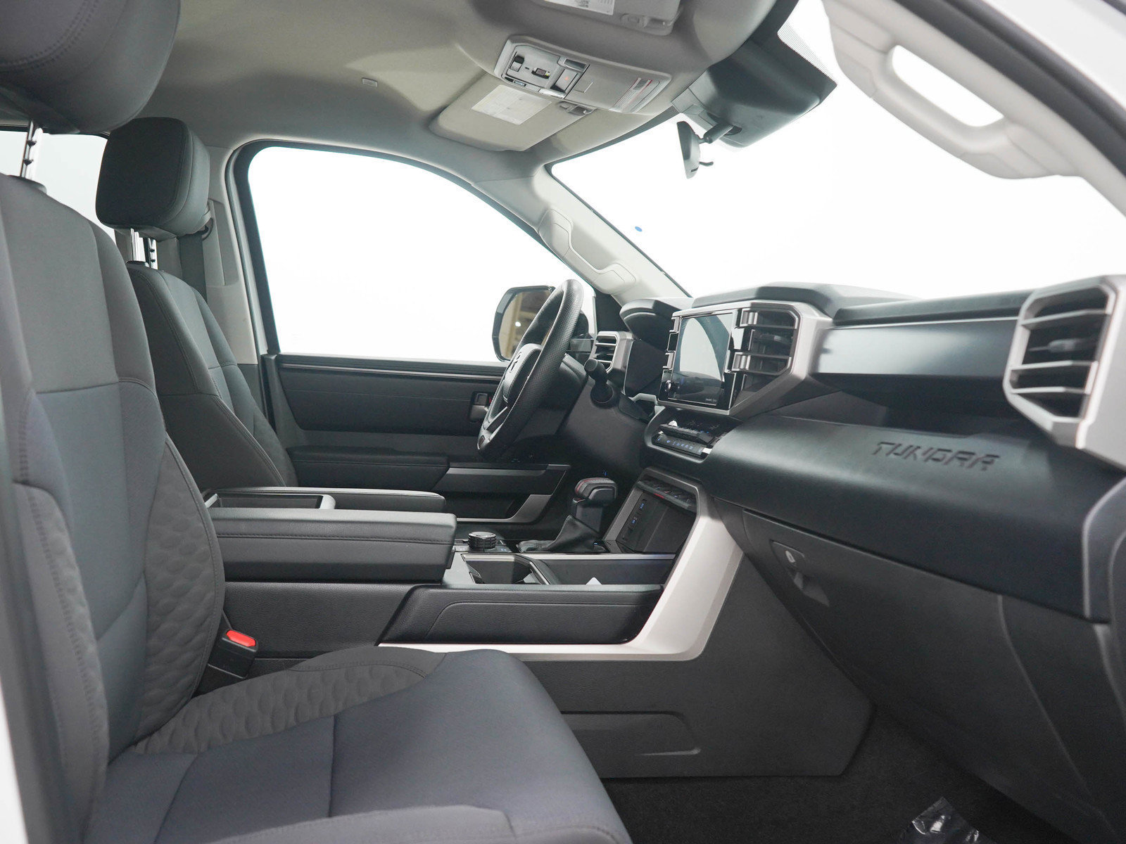 Used 2022 Toyota Tundra SR5 AWD/4WD image 13