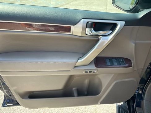Used 2018 Lexus GX 460 Premium AWD/4WD image 10