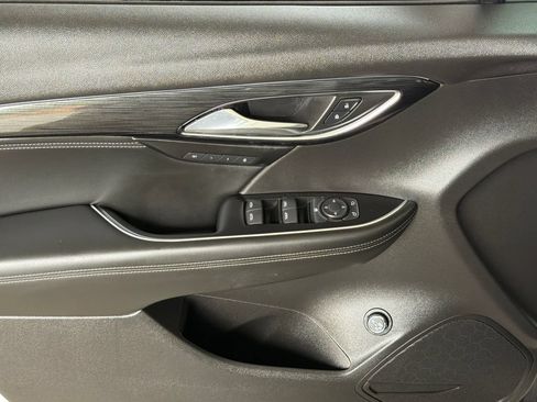 Used 2023 Buick Envision Essence FWD image 3