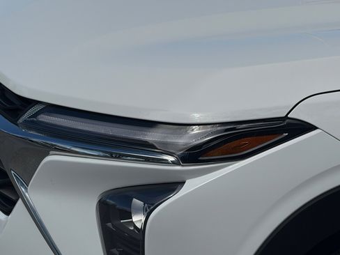 Used 2024 Chevrolet Trax LT w/ Driver Confidence Package image 9