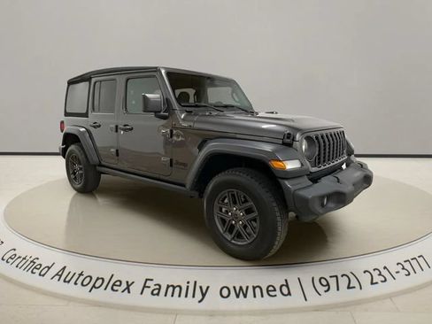Used 2024 Jeep Wrangler Unlimited Sport AWD/4WD image 7
