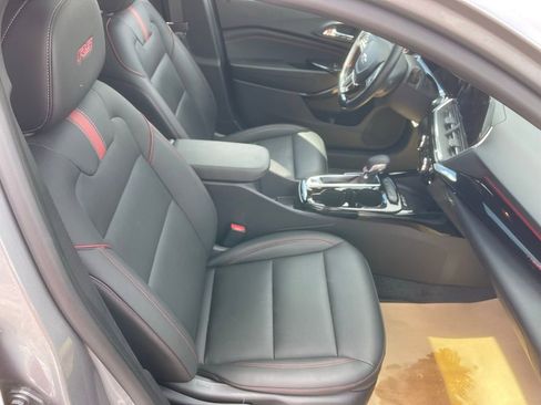 Used 2024 Chevrolet Trax RS w/ Sunroof Package image 20