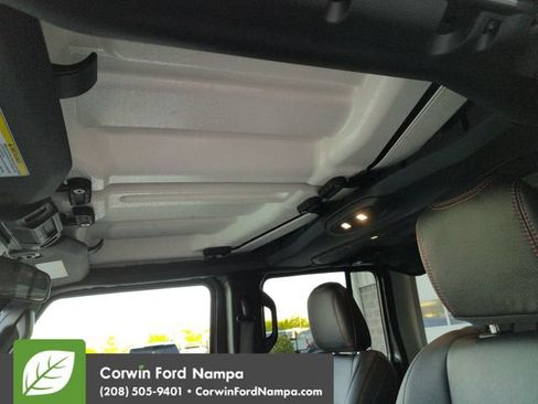 Used 2024 Jeep Wrangler Unlimited Rubicon AWD/4WD image 23