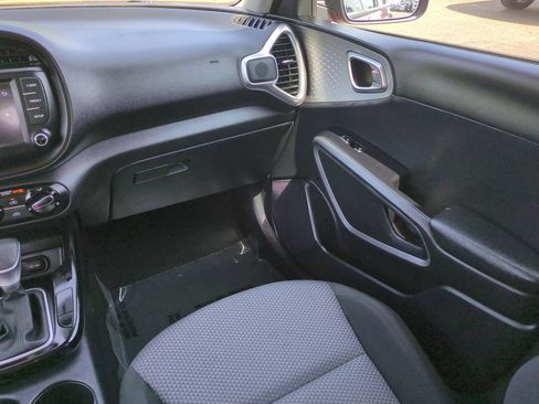 Used 2022 Kia Soul LX FWD image 17