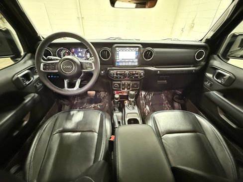 Used 2023 Jeep Wrangler Unlimited Rubicon 4xe w/ Steel Bumper Group AWD/4WD image 35