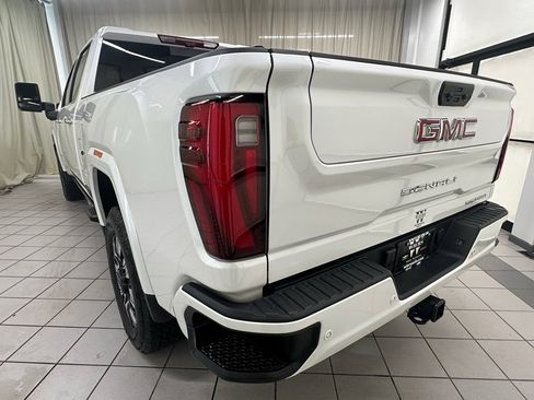 Used 2025 GMC Sierra 3500 Denali w/ Denali Reserve Package image 11