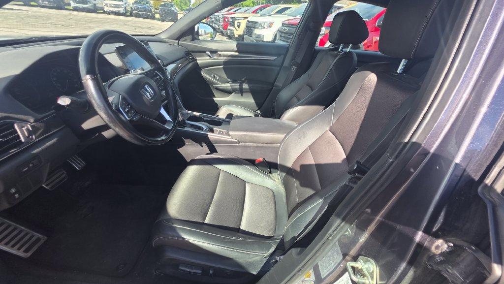 Used 2020 Honda Accord Sport image 4
