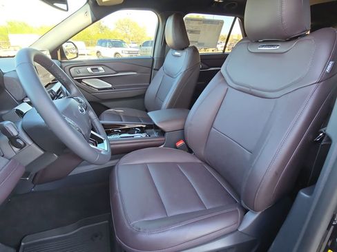 New 2026 Ford Explorer Platinum image 23