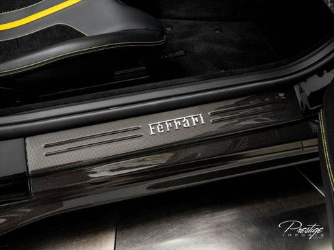 Used 2022 Ferrari 812 GTS RWD image 45