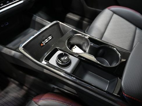 New 2026 Chevrolet Equinox RS w/ LPO, Floor Liner Package image 18