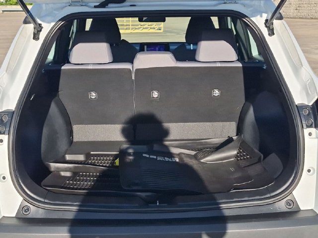 Used 2023 Toyota Corolla Cross AWD Hybrid image 27
