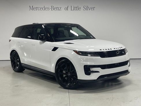 Used 2025 Land Rover Range Rover Sport SE AWD/4WD image 8