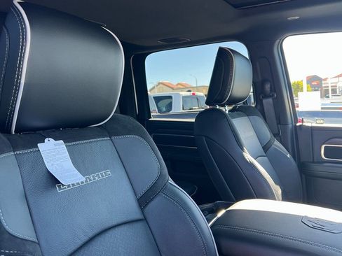New 2026 RAM 2500 Laramie AWD/4WD image 12