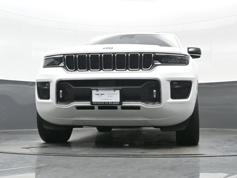 Used 2023 Jeep Grand Cherokee Overland image 37