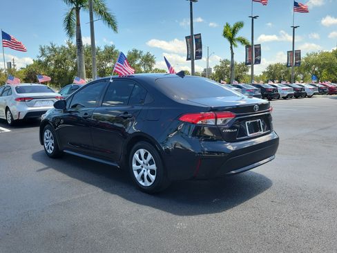 Used 2022 Toyota Corolla LE FWD image 8