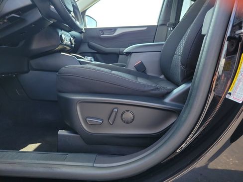 Certified 2023 Ford Escape Active AWD/4WD image 19