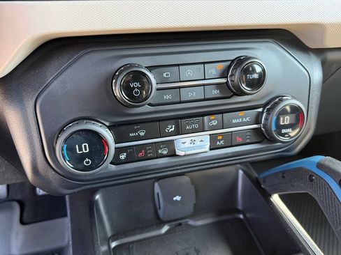 Used 2023 Ford Bronco Wildtrak AWD/4WD image 20