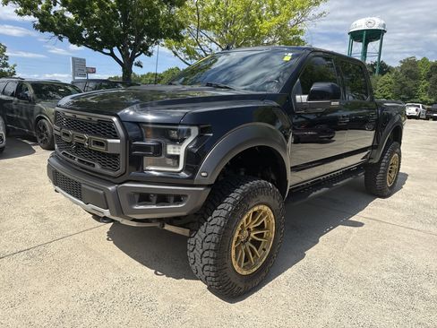 Used 2020 Ford F150 Raptor w/ Equipment Group 802A Luxury AWD/4WD image 3