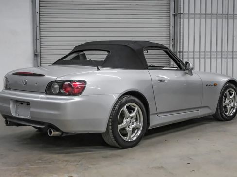 Used 2003 Honda S2000 image 8