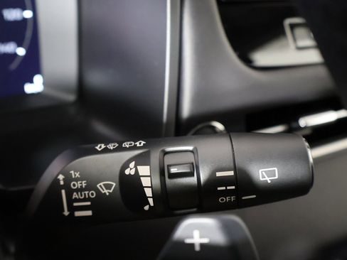 New 2025 Mitsubishi Outlander SE image 45