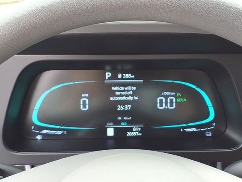 Used 2025 Hyundai Elantra Hybrid FWD image 20