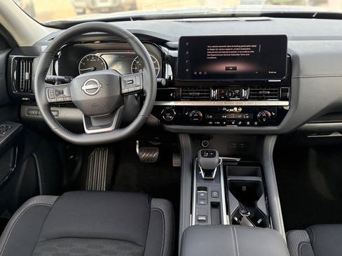 New 2026 Nissan Pathfinder SV image 12