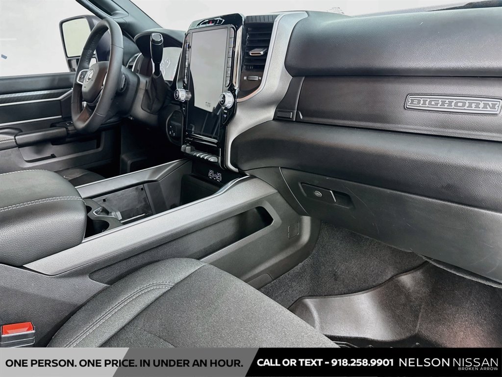 Used 2025 RAM 3500 Big Horn AWD/4WD image 30