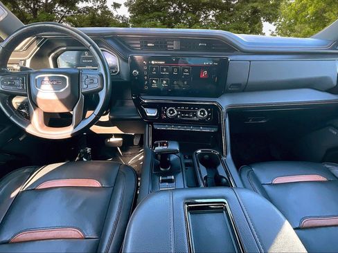 Used 2022 GMC Sierra 1500 AT4 image 8