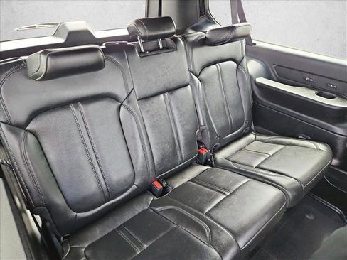 Used 2025 Jeep Wagoneer L Series II AWD/4WD image 26