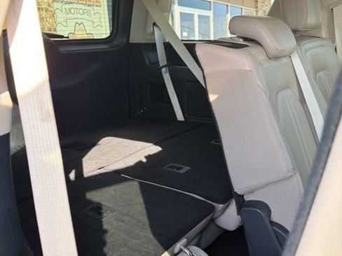 Used 2024 Ford Expedition Limited image 17