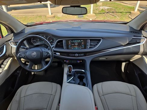 Used 2018 Buick Enclave Premium w/ Experience Buick Package FWD image 13