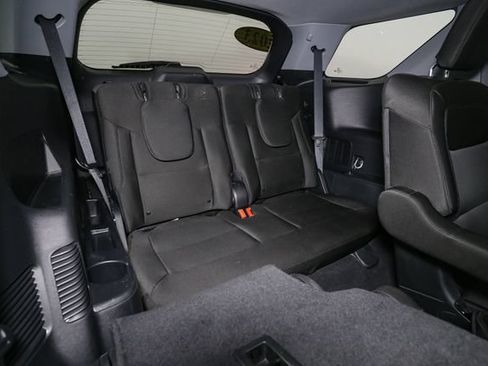 Used 2023 Ford Explorer XLT AWD/4WD image 20