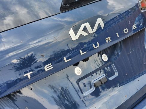 New 2025 Kia Telluride EX image 8