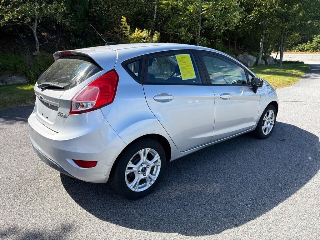 Used 2016 Ford Fiesta SE w/ Cold Weather Package FWD image 5