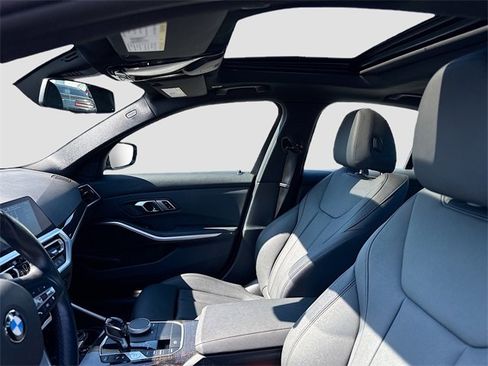 Used 2021 BMW 330e xDrive 330e xDrive w/ Premium Package image 23