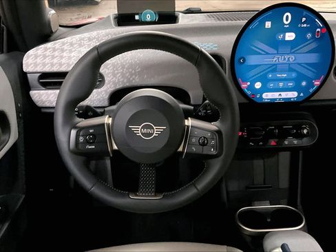 Certified 2025 MINI Cooper S image 8