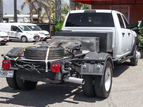 Used 2022 RAM 5500 Tradesman w/ Chrome Appearance Group AWD/4WD image 10