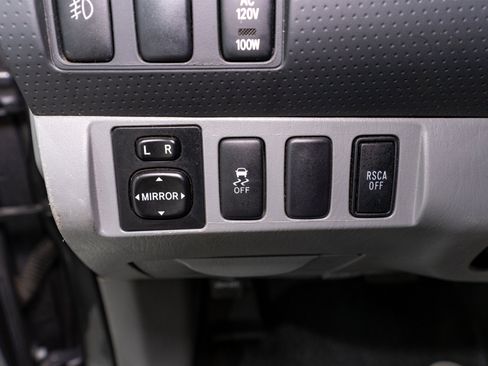 Used 2014 Toyota Tacoma 4x4 Double Cab w/ Limited Package image 31