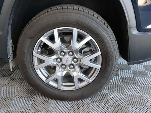 Used 2022 GMC Acadia SLT w/ Technology Package image 19