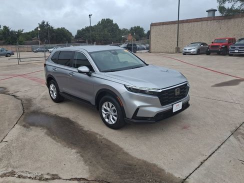 Used 2025 Honda CR-V LX image 6
