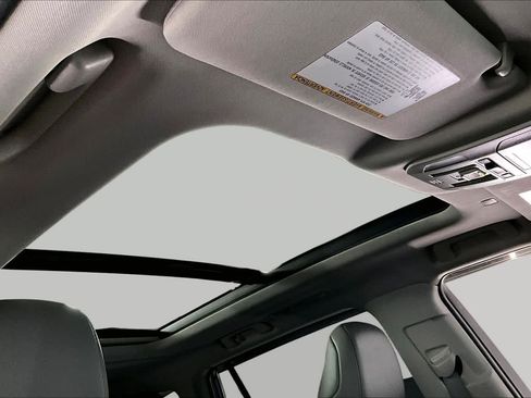 Used 2022 Toyota Highlander Platinum AWD/4WD image 14