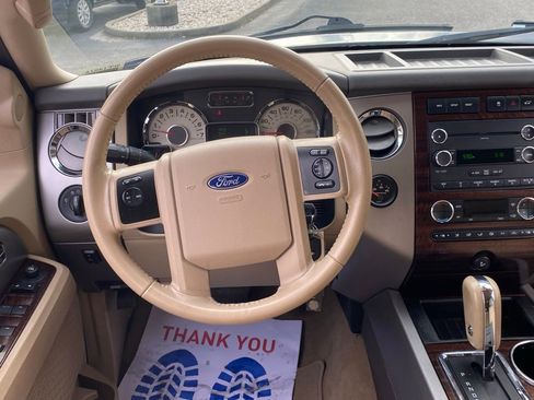 Used 2011 Ford Expedition XLT w/ 201A Rapid Spec Order Code image 9
